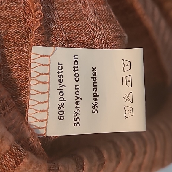 NWOT Ribbed V-Neck Shirt - Picture 6 of 7